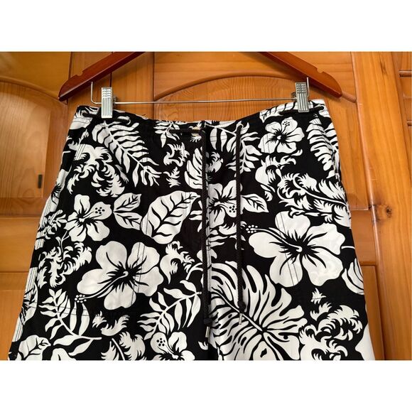 LAUREN RALPH LAUREN Women Black White Floral Cotton Cropped Pants SZ 10 - Picture 3 of 10